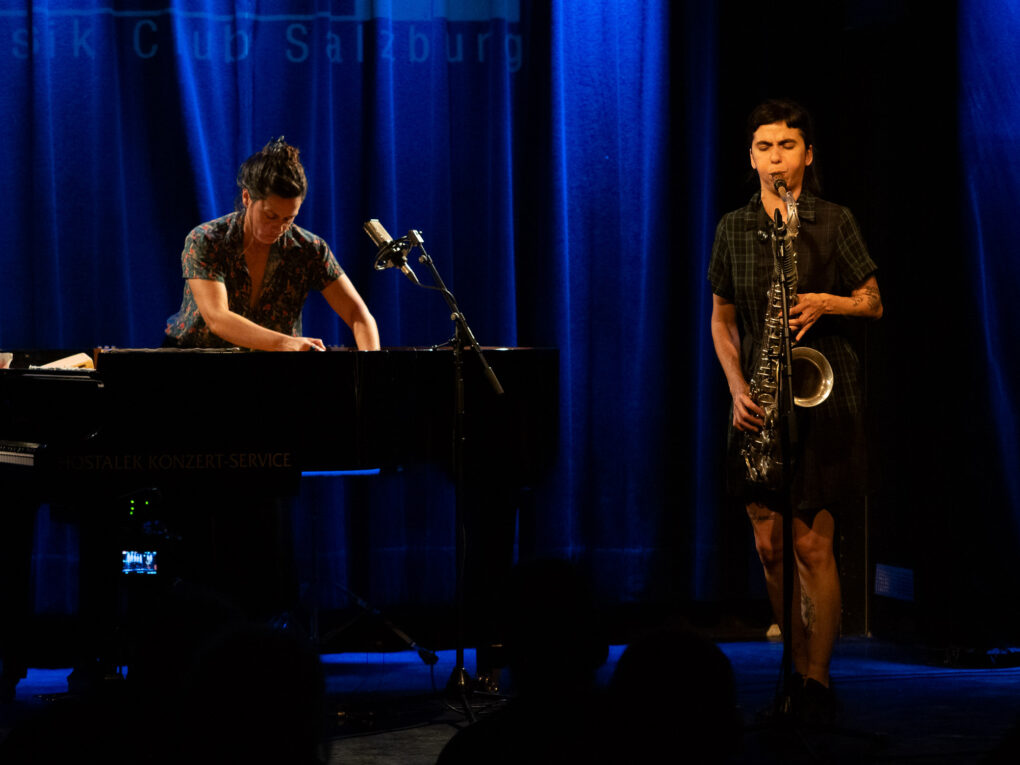 Camila Nebbia & Jordina Millà live in Salzburg